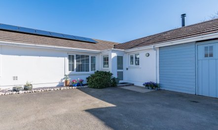 3 Bed in Felinwynt 6