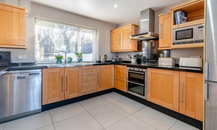 3 Bed in Felinwynt 8
