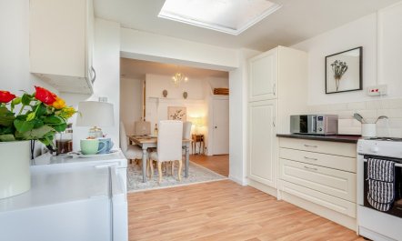2 Bed in Southwell 3