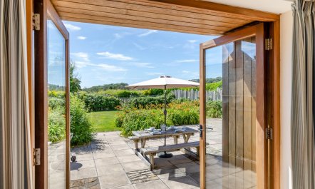 3 Bed in Burton Bradstock 7