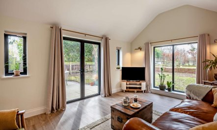 2 Bed in Baythorne End 9