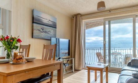 2 Bed in Ventnor 1
