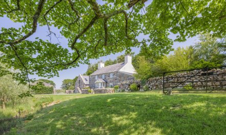 4 Bed in Arthog 2