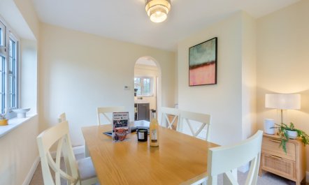 3 Bed in Southwell 3