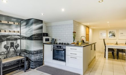 3 Bed in Whaley Bridge 4