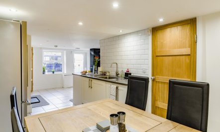 3 Bed in Whaley Bridge 3