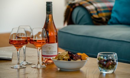 6 Bed in Woodchester 8