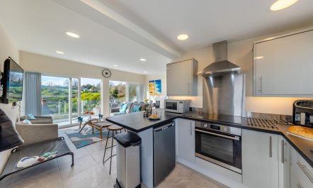 2 Bed in Aberdovey 7