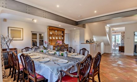 6 Bed in Wymondham 8