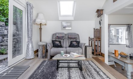 1 Bed in Llwyngwril 5