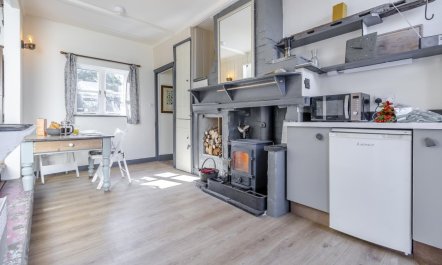 1 Bed in Llwyngwril 6