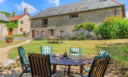 3 Bed in Hawley Bottom