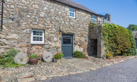 2 Bed in Llanbedrog 6