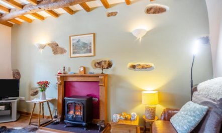 2 Bed in Llanbedrog 8