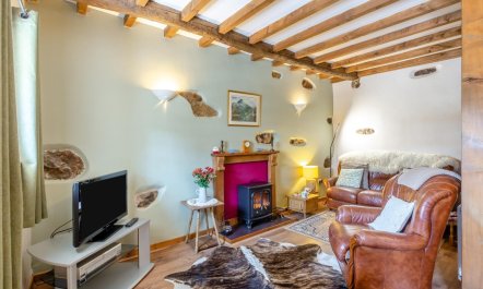 2 Bed in Llanbedrog 2