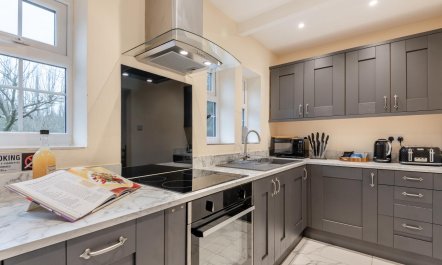 3 Bed in Southwell 3