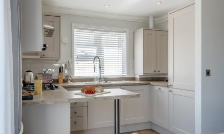 2 Bed in Totland Bay 5