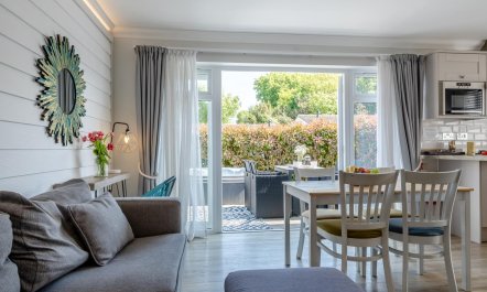 2 Bed in Totland Bay 8