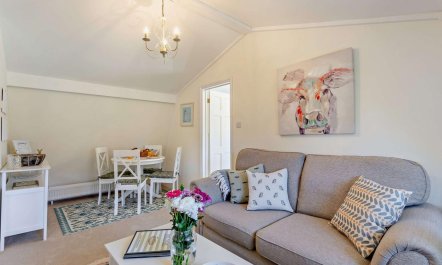 1 Bed in Hundon 7