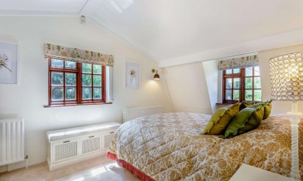 1 Bed in Hundon 8