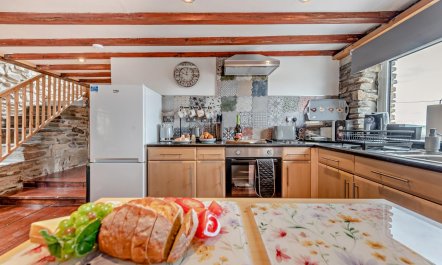 2 Bed in Port Talbot 9