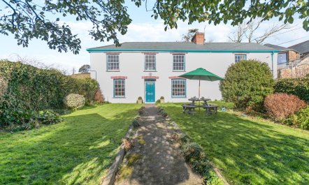 4 Bed in Marhamchurch 1