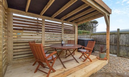 2 Bed in Eccles-on-Sea 4