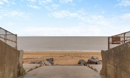 2 Bed in Eccles-on-Sea 6