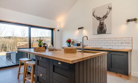 5 Bed in Silkstone 6