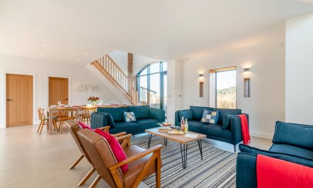 5 Bed in Silkstone 5