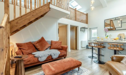 2 Bed in Holmesfield 1