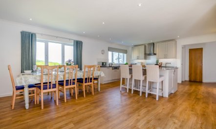 2 Bed in Padstow 1