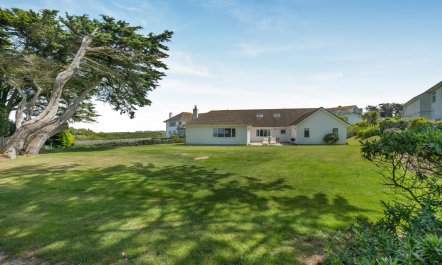 2 Bed in Padstow 3