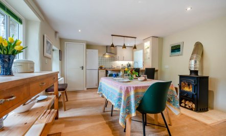 2 Bed in St. Mawgan 2