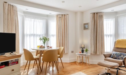 1 Bed in Freshwater 1