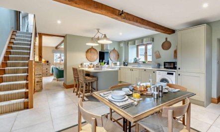 1 Bed in Downton-on-the-Rock 5