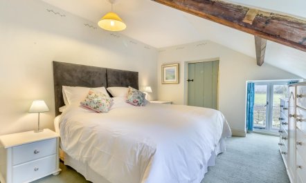 6 Bed in Lower Chapel 5