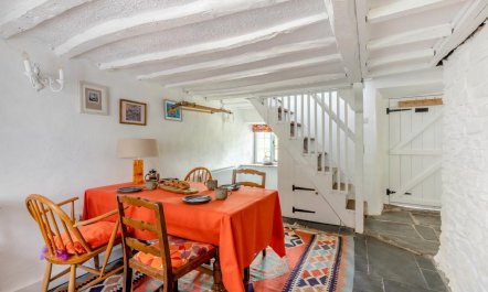 2 Bed in Higher Clovelly 3