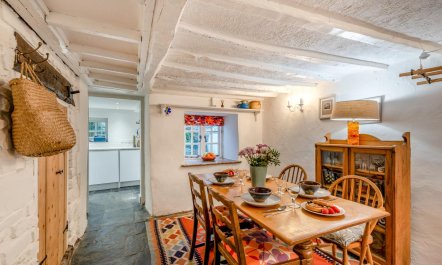 2 Bed in Higher Clovelly 1