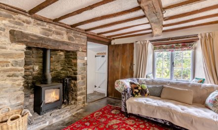 2 Bed in Higher Clovelly 1