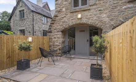 1 Bed in Nant-y-derry 1