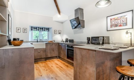 1 Bed in Nant-y-derry 7