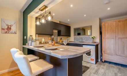 1 Bed in Far Forest 5