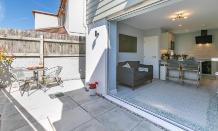 1 Bed in Carlyon Bay 1