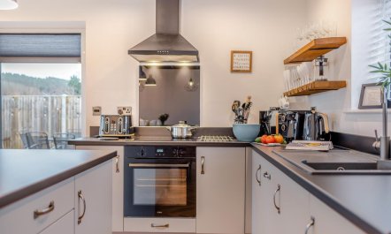 4 Bed in Pleasley Vale 6