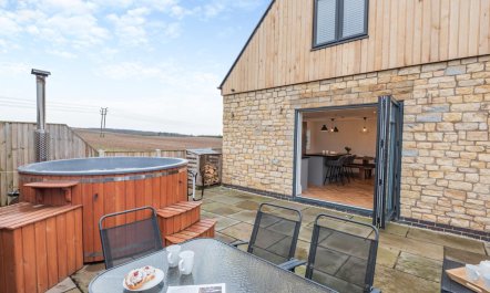 4 Bed in Pleasley Vale