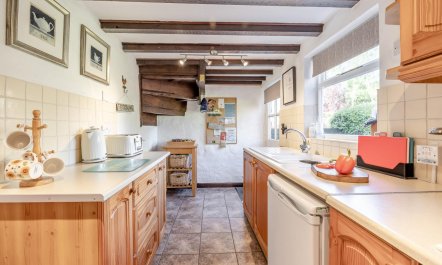 2 Bed in Old Bolingbroke 5