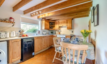 2 Bed in Old Bolingbroke 4