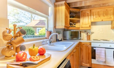 2 Bed in Old Bolingbroke 5