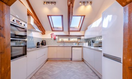 4 Bed in East Allington 3